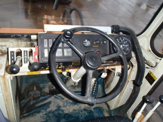 Komatsu 510 นำเข้าจากญี่ปุ่นแท้ มีเอกสารยืนยัน สวยๆครับ ขายถูก 086-303-9797 กู๋อ๋า