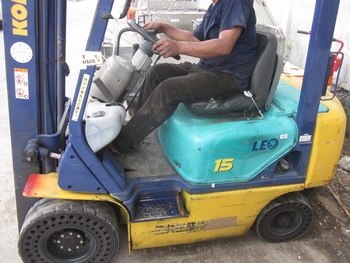 รถยก โฟล์ทลิฟท์ ขนาด 1.5 ตัน KOMATSU: FG 15C-16 มือสองญี่ปุ่น เครื่องแรง ยกดี รุ่นใหม่ ทำงานไว รถยก โฟล์ทลิฟท์ ขนาด 1.5 ตัน KOMATSU: FG 15C-16 มือสองญี่ปุ่น เครื่องแรง ยกดี รุ่นใหม่ ทำงานไว