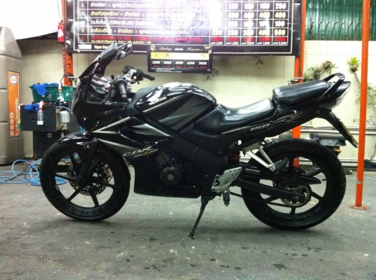 ขออนุญาติขาย HONDA CBR 150 ปี53 ตัวสุดท้าย สตา์ร์ทมือ โอนให้ฟรีครับ