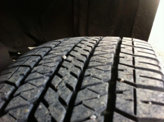 ขายยาง bridestone 265/65/17 ปี11 สภาพสวย ดอกเต็ม ขายยาง bridestone 265/65/17 ปี11 สภาพสวย ดอกเต็ม