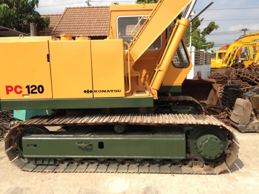 MODEL KOMATSU PC120-2 เชคนอก ราคาคุยได้นะคะเจ้าของใจดี รถนำเข้าจากญี่ปุ่นไม่เคยใช้งานในไทย พร้อมใบอินวอย สภาพพร้อมลุยงาน SERIAL PC120-2 - 15108 ENGINE 4D1052-154131 ราคา  750,000  บาท