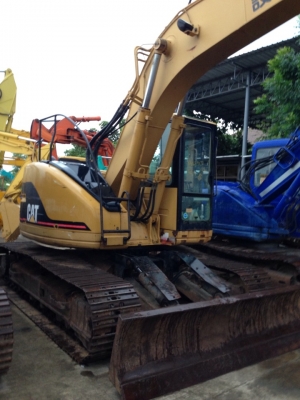 CATERPILLAR CAT 313B SR รถนอกนำเข้าจากเก่าญี่ปุ่น สภาพสวยเดิม พร้อมลุยงาน เครื่องยนต์ : 4D34-G96718 ปี : 1999 น้ำหนัก 13,150 kg เอกสารพร้อมใบอินวอย