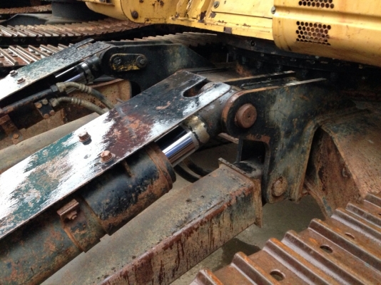 CATERPILLAR CAT 313B SR รถนอกนำเข้าจากเก่าญี่ปุ่น สภาพสวยเดิม พร้อมลุยงาน เครื่องยนต์ : 4D34-G96718 ปี : 1999 น้ำหนัก 13,150 kg เอกสารพร้อมใบอินวอย