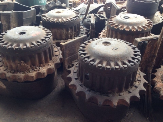 อะไหล่  ตัวเดิน มอเตอร์ตัวเดิน  รถแบคโฮ