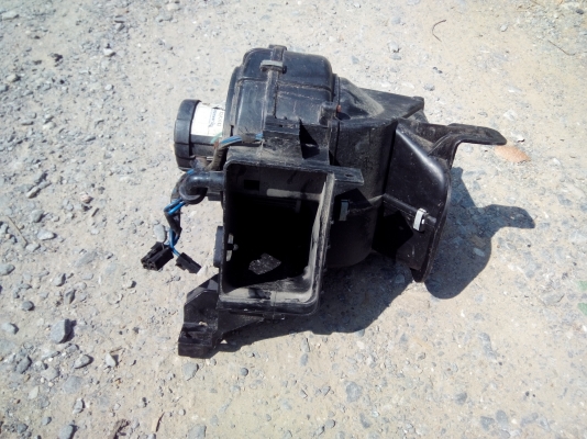 ขายพัดลมแอร์พร้อมตู้700ยกเลียว700 เสาอากาศ200ฟอดเรนเจอร์ปี03