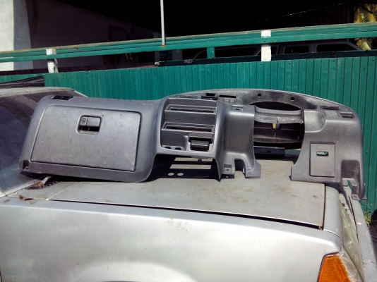 ขายเหมาอะไหลฟอดเรนเจอร์ปี03ให้หมดตามรูป2000