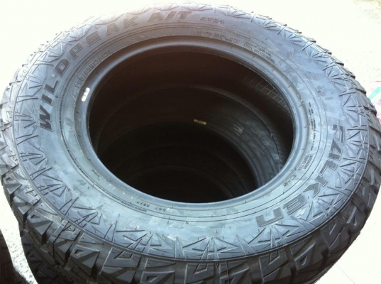 ขายยางใหม่ Falken Wildpeak A/Tขนาด 265 65 r17 พร้อมแม็กลายหยดน้ำขอบ17