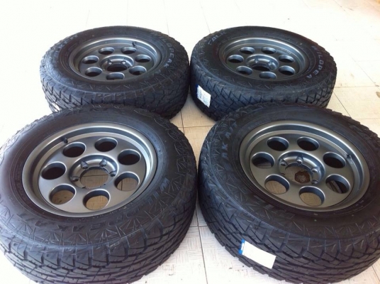 ขายยางใหม่ Falken Wildpeak A/Tขนาด 265 65 r17 พร้อมแม็กลายหยดน้ำขอบ17