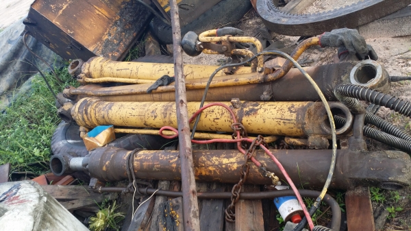 ขายด่วน กระบอกอาม+ กระบอกบุ่งกี๋+ กระบอกยก CATE200B