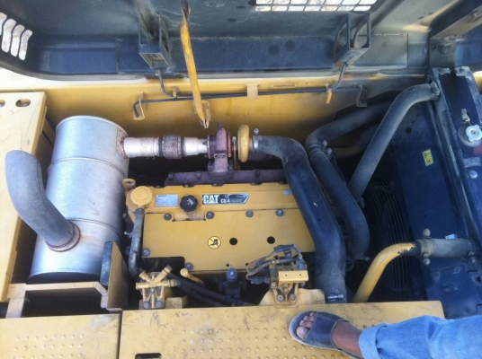 ขายด่วนครับ CAT 320 D ใช้งาน 7,000 ชั่วโมง ครับ ใช้งานได้ดีมาก เอกสารเล่มทะเบียนครับเลยครับพี่น้อง