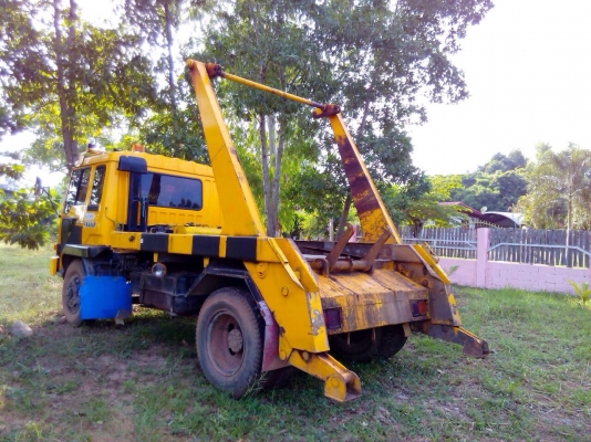 ขายเครนยกขยะ ตามรูปยกนำ้หนักได้เกิน5ตันครับขายทั้กระบะได้ครบชุดใหญ่พร้อมปั้มเลยครับ