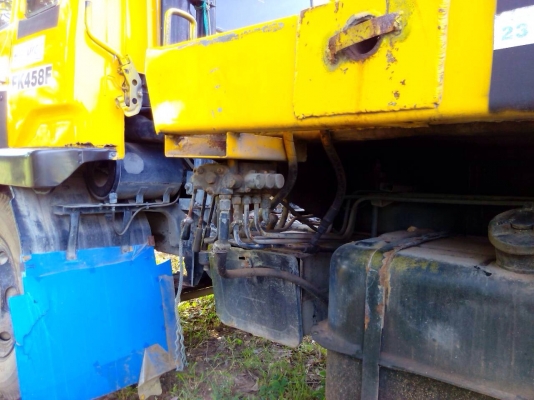 ขายเครนยกขยะ ตามรูปยกนำ้หนักได้เกิน5ตันครับขายทั้กระบะได้ครบชุดใหญ่พร้อมปั้มเลยครับ