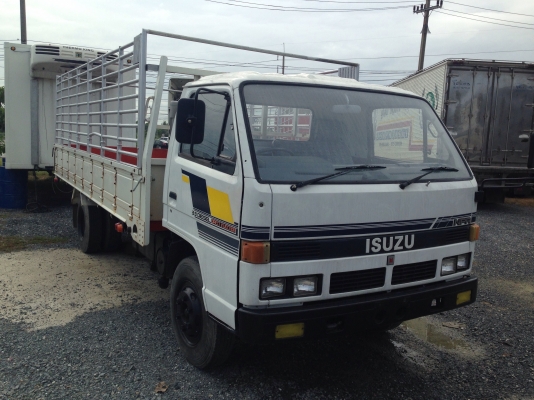 6ล้ออีซูซุNPR/115HPยาว5เมตร