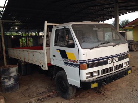 6ล้ออีซูซุNPR/115HPยาว5เมตร