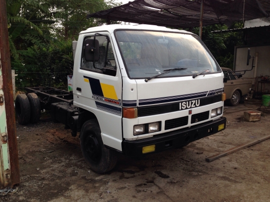 6ล้ออีซูซุNPR/115HPยาว5เมตร