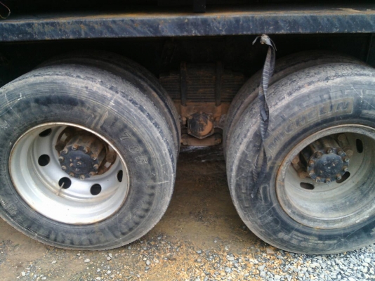 10ล้อดั้ม380แรง FM2PNLDปี*2554 ไมล์255000 กม. รถสภาพสวย เดิมๆจากห้าง มีระบบลากพ่วง..