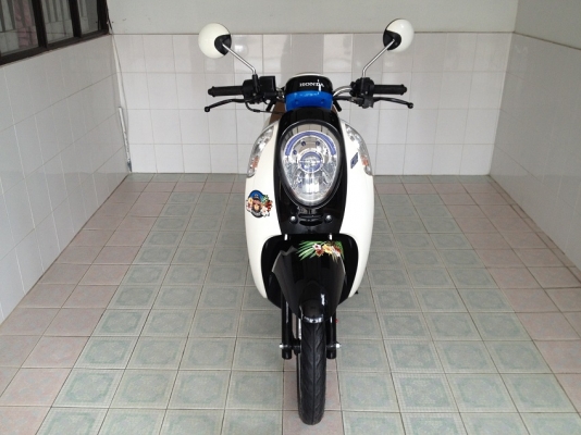 Scoopy-i สภาพมือ1 วิ่ง6000 ปี56 (ของแถม 4 รายการ) Scoopy-i สภาพมือ1 วิ่ง6000 ปี56 (ของแถม 4 รายการ)