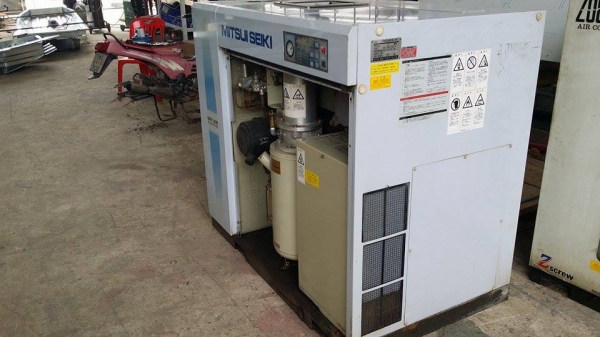 ปั๊มลมสกรู  เก่าญี่ปุ่น  MITSUI SEIKI  ขนาด 30 แรง สภาพสวย  พร้อมใช้งาน