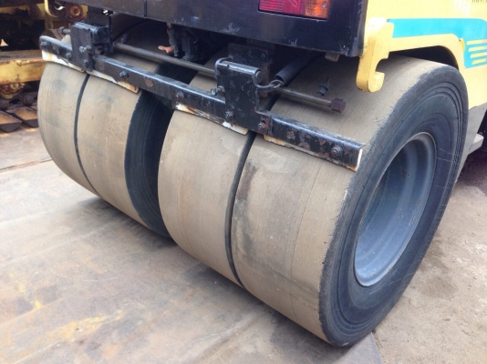 รถบดสั่นสะเทือน 4 ตัน SUMITOMO ปี 2000 สภาพสวย