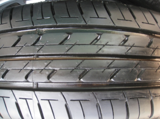 ขายล้อแม็กป้ายแดง Mitsu mirage 14"พร้อมยางปี13 สนใจติดต่อเล็กคลองสามครับ 081-3747940