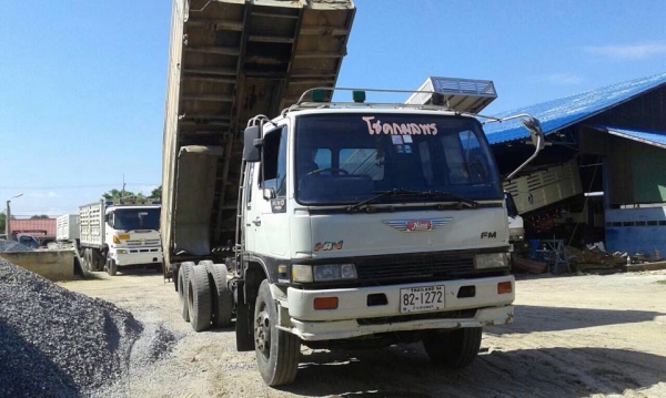 ขาย3M กระบะโล สวยพร้อมใช้ ราคา 1,000,000 ต่อรอง โทร 087-9666599 คุณหนาม