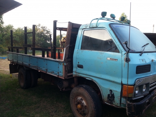 ขายรถบรรทุก 6 ล้อ ISUZU 110 ฝาขาว F หน้า F หลังหลุดมัดจำครับ ลงขายอีกครั้ง