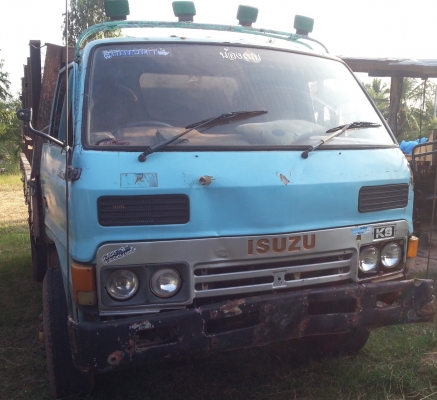 ขายรถบรรทุก 6 ล้อ ISUZU 110 ฝาขาว F หน้า F หลังหลุดมัดจำครับ ลงขายอีกครั้ง