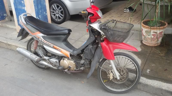 ขาย suzuki-smash ปี 48  ครัชมือ เดิมๆราคาถูกๆ เครื่องดีมาก รถใช้งานได้ปกติ เอกสารพร้อมโอนครบ สนใจโทรมาคุยกัน