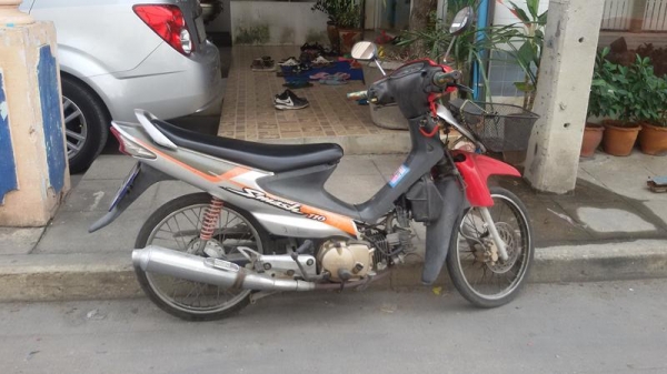 ขาย suzuki-smash ปี 48  ครัชมือ เดิมๆราคาถูกๆ เครื่องดีมาก รถใช้งานได้ปกติ เอกสารพร้อมโอนครบ สนใจโทรมาคุยกัน