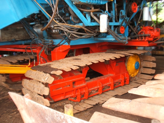 ขายรถเกี่่ยวข้าว ปานเจริญ อุ่้ม 2.5 ตัน เครื่องยนต์ JO8C เทอร์โบ 260 แรงม้า ปั้มไดกิ้นส์ เบอร์ 12 ขายรถเกี่่ยวข้าว ปานเจริญ อุ่้ม 2.5 ตัน เครื่องยนต์ JO8C เทอร์โบ 260 แรงม้า ปั้มไดกิ้นส์ เบอร์ 12