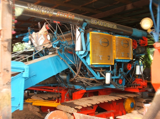 ขายรถเกี่่ยวข้าว ปานเจริญ อุ่้ม 2.5 ตัน เครื่องยนต์ JO8C เทอร์โบ 260 แรงม้า ปั้มไดกิ้นส์ เบอร์ 12 ขายรถเกี่่ยวข้าว ปานเจริญ อุ่้ม 2.5 ตัน เครื่องยนต์ JO8C เทอร์โบ 260 แรงม้า ปั้มไดกิ้นส์ เบอร์ 12