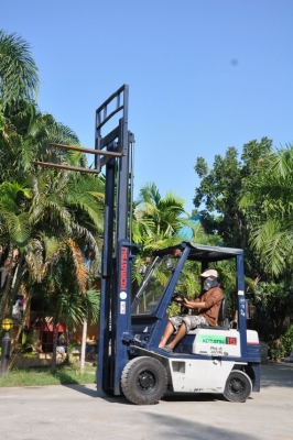 ขายFORKLIFT KOMATSU FG15 (1.5ตัน)สวยเดิมจากญี่ปุ่น ยังไม่เคยใช้ในไทย 115,000เท่านั้น!!