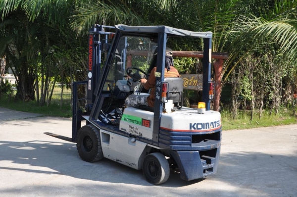 ขายFORKLIFT KOMATSU FG15 (1.5ตัน)สวยเดิมจากญี่ปุ่น ยังไม่เคยใช้ในไทย 115,000เท่านั้น!!
