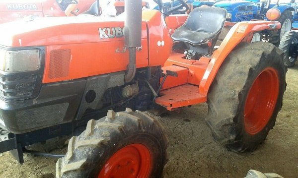 ขายรถไถคูโบต้าL3408 พร้อมใช้งานราคาต่อรองได้นะครับ