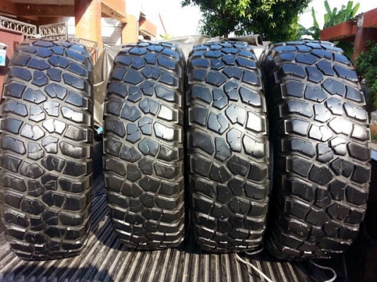 ขายยาง  BF KM2  265 x 75 x 16  ปี 10