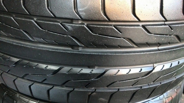 ขายยาง TOYO DRB 195-50-15 ปี11 ดอกสวยมาก ไม่มีปะ ชุดละ 4,400 บาท