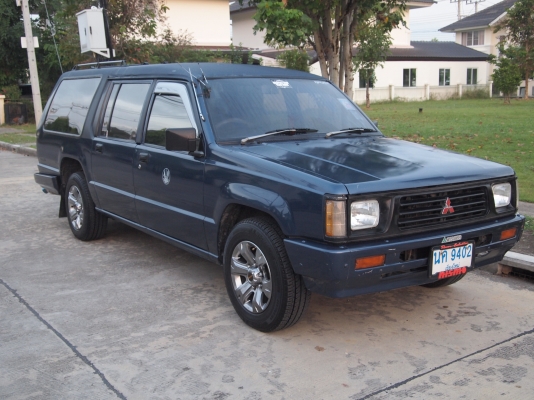 ขายรถครอบครัว MITSUBISHI L200 AEROBODY 5 ประตูแวน ปี 1996 สภาพสวยๆ