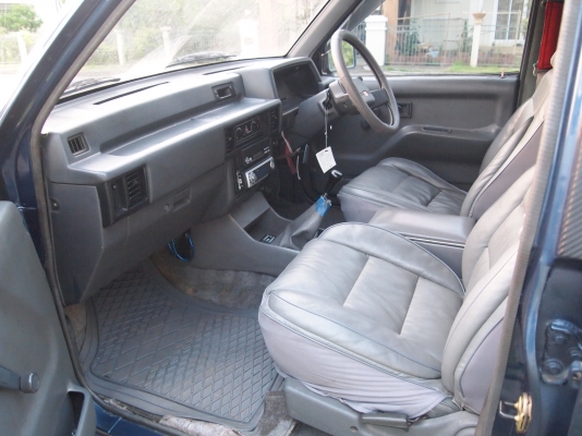 ขายรถครอบครัว MITSUBISHI L200 AEROBODY 5 ประตูแวน ปี 1996 สภาพสวยๆ