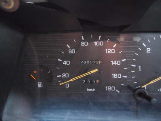 ขายรถครอบครัว MITSUBISHI L200 AEROBODY 5 ประตูแวน ปี 1996 สภาพสวยๆ