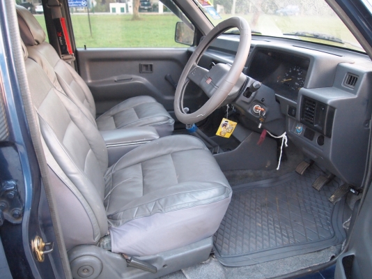 ขายรถครอบครัว MITSUBISHI L200 AEROBODY 5 ประตูแวน ปี 1996 สภาพสวยๆ