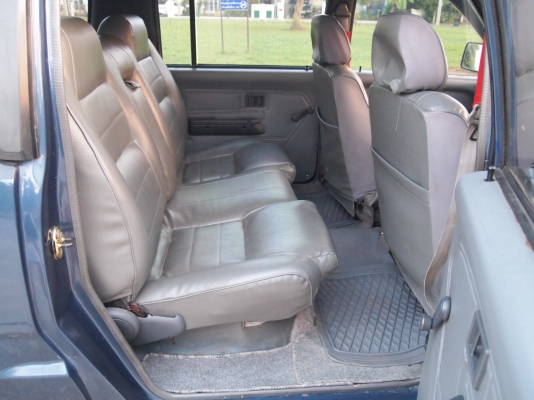 ขายรถครอบครัว MITSUBISHI L200 AEROBODY 5 ประตูแวน ปี 1996 สภาพสวยๆ