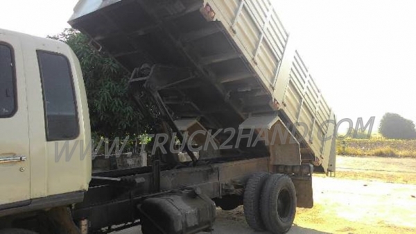 รถบรรทุก 6 ล้อดัมพ์ HINO รุ่น FF3H  195 แรงม้า