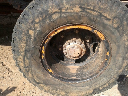 ขาย 6 ล้อดั้ม ยาง 825 HINO FD เครื่อง HO7C 180 แรงม้า เกียร์ HO เฟืองท้ายใหญ่ เพาวเวอร์ ทะเบียนพร้อมโอน ราคาต่อรองได้ครับ