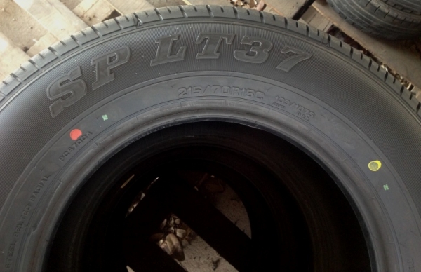 - ขายยางใหม่  215/70/15  8500-  บาท