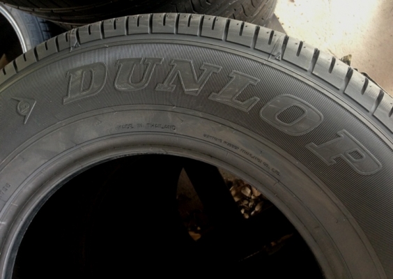 - ขายยางใหม่  215/70/15  8500-  บาท