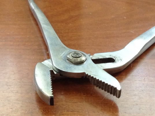 ขายคีมคอม้า คอเลื่อน Vintage Wizard 11"