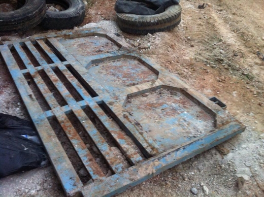 ขายฝ้าท้ายกะบะดั้มรถสิบล้อ สร้างใหม่ใช้งานยังไม่ถึงเดือน ราคา5500 iราคาต่อรองได้