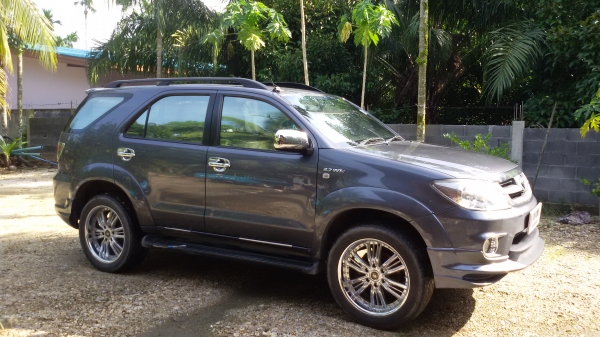 รถบ้านสวยๆ ฟอร์จูนเนอร์ ปี2005 2.7v เบนซิน+แก๊ส หัวฉีด