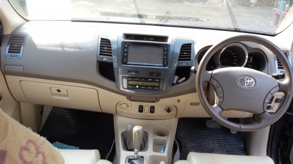 รถบ้านสวยๆ ฟอร์จูนเนอร์ ปี2005 2.7v เบนซิน+แก๊ส หัวฉีด