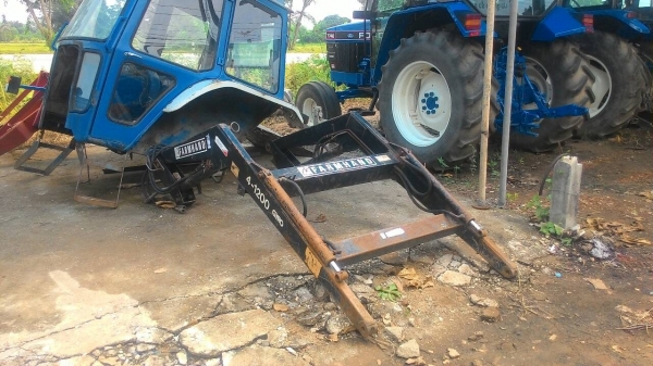 ขายตักบุงกี๋รถ KUBOTA 45 47 สภาพดีพร้อมใช้งาน